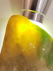 Batu Giok Jadeite Kuning-Hijau Burma (Gred A)