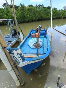 Complete set boat