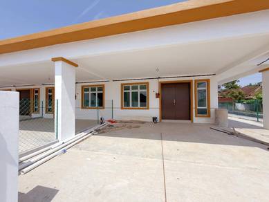 1-storey Terraced House For Sale in Cheng,MLK