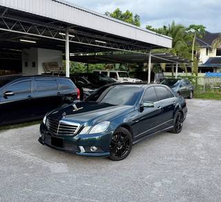 Mercedes Benz E250 250 CGI BlueEFCY AVNTGRDE(CBU) in Kuching, SWK