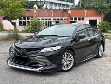 2019 Toyota Camry V