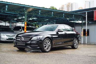 Mercedes Benz C200 200 AVANTGARDE (CBU) in Old Klang Road, KUL