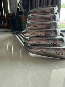 Golf iron set Mizuno MP52