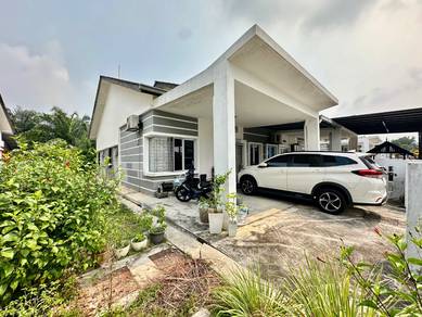 Semi-Detached House For Sale in Shah Alam,SGR