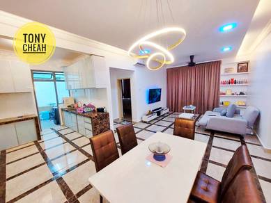Condominium For Sale in All Seasons Park