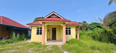 Bungalow House For Sale in Ketereh,KTN