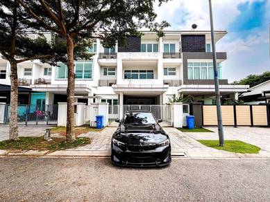 3-storey Terraced House For Sale in Bukit Jelutong,SGR
