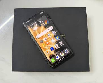 Honor Magic V2