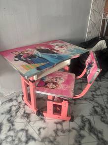 kids set table