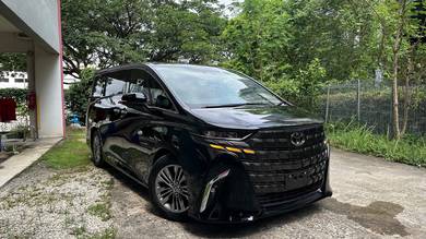 Toyota Alphard Z in Desa Petaling, KUL