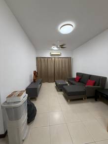 Condominium For Rent in Beverly 2