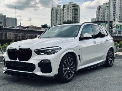 BMW X5 xDRIVE45e M SPORT in Desa Petaling, KUL