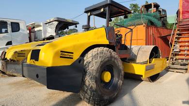 Dynapac CA250D roller compactor
