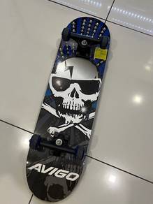 Avigo 31 Inch Skateboard - Crossbones