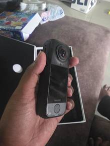 Insta360 ONE X3 360 Camera + Selfie Stick + Mount