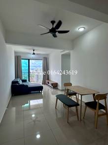 Condominium For Rent in Ideal Venice Residency