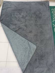 small grey carpet 