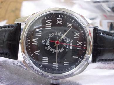 Vintage manual wind HMT military watch NOS