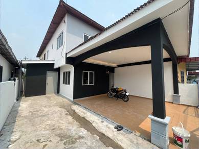 Semi-Detached House For Sale in Kalumpang,SGR
