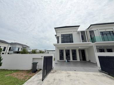Cluster House For Sale in Setia Tropika,JHR