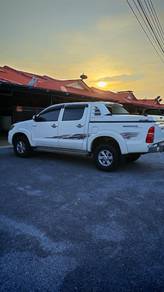 Toyota Hilux G in Kuching, SWK