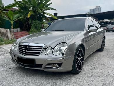Mercedes Benz E240 240 AVANTGARDE (CBU) in Kajang, SGR