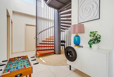 Sky Penthouse | Rooftop BBQ, KTV & Stunning View !