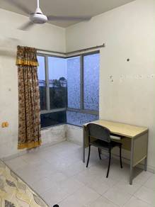 Room in Ayer Keroh, MLK