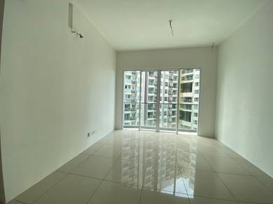 Condominium For Sale in Quay West Residence