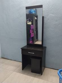 Meja Makeup