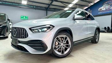 Mercedes Benz GLA35 35 AMG 4 MATIC in Petaling Jaya, SGR