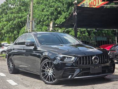 Mercedes Benz E300 300 AMG SPORT (CBU) in City Centre, KUL