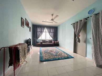 Apartment For Sale in Molek Ria
