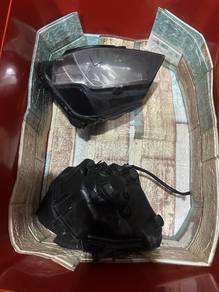 Yamaha R25 V1 Original Headlamp right side usable