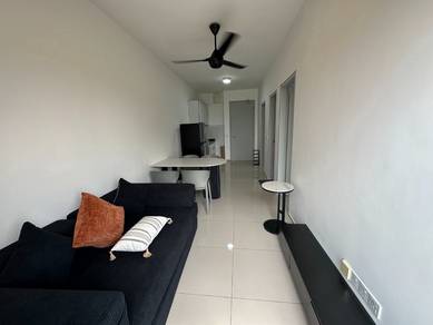 Service Residence For Rent in One Equine