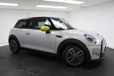 Mini Cooper SE in Johor Bahru, JHR