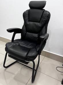 Executive reclining office chair