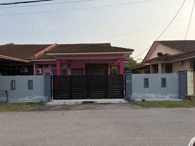 Semi-Detached House For Sale in Bukit Rambai,MLK