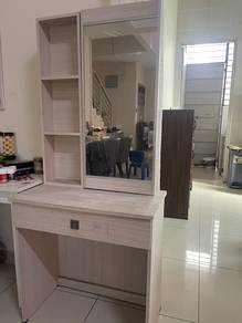 dressing table for let go