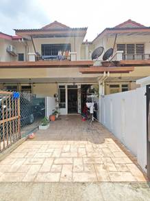 Townhouse For Sale in Seri Kembangan,SGR