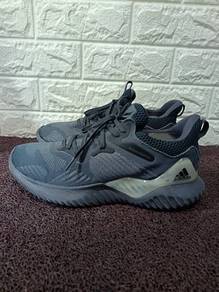 uk9 Adidas Alphabounce Running