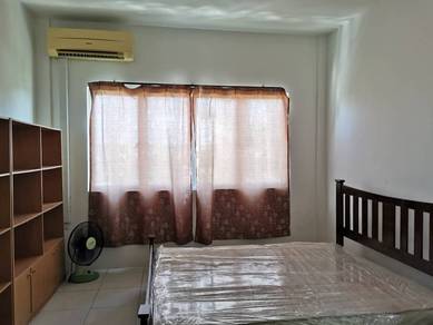 Apartment For Rent in Uni Square
