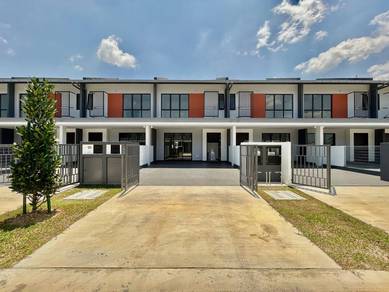 2-storey Terraced House For Sale in Bandar Bukit Raja,SGR