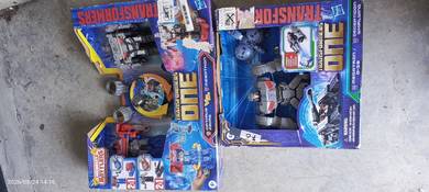 optimus prime and megatron transformer one