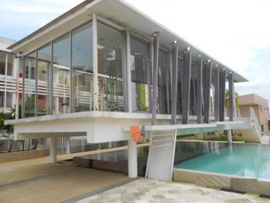 Condominium For Sale in Cyberia Crescent 1