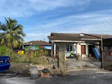 Semi-Detached House For Sale in Pekan,PHG