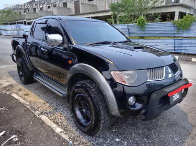 Mitsubishi Triton in Gurun, KDH
