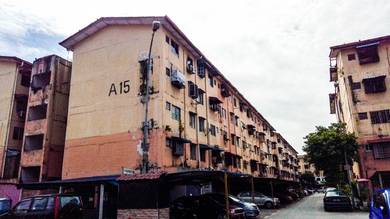 Room in Puchong, SGR