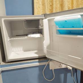 Mini refrigerator