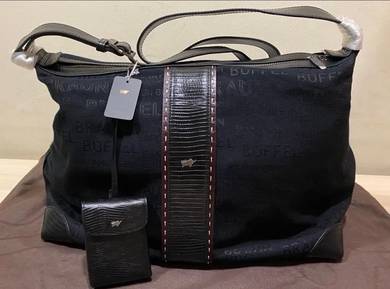 Braun Buffel Duffel Bag with Pouch (Authentic)